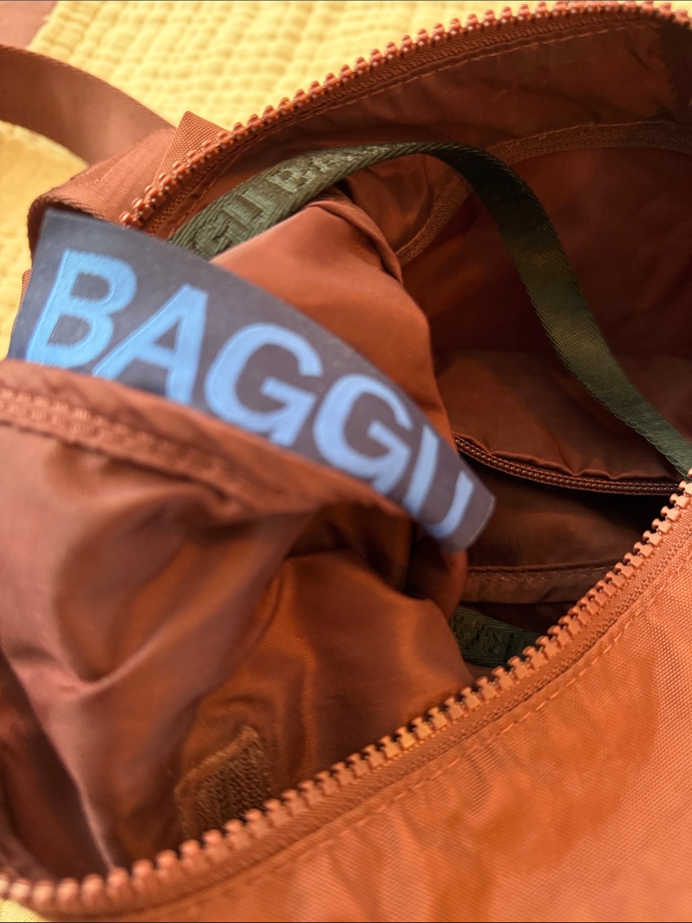 BAGGU Medium Nylon Crossbody Bag Mahogany - Picture 8 of 8